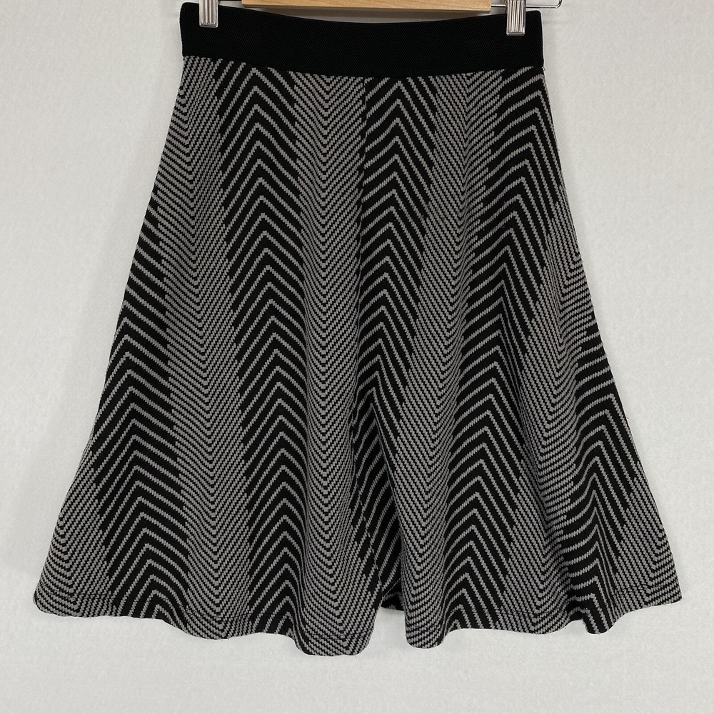 Gilli Women Medium A Line Skirt Black Chevron Retro Elastic Stretch Zigzag